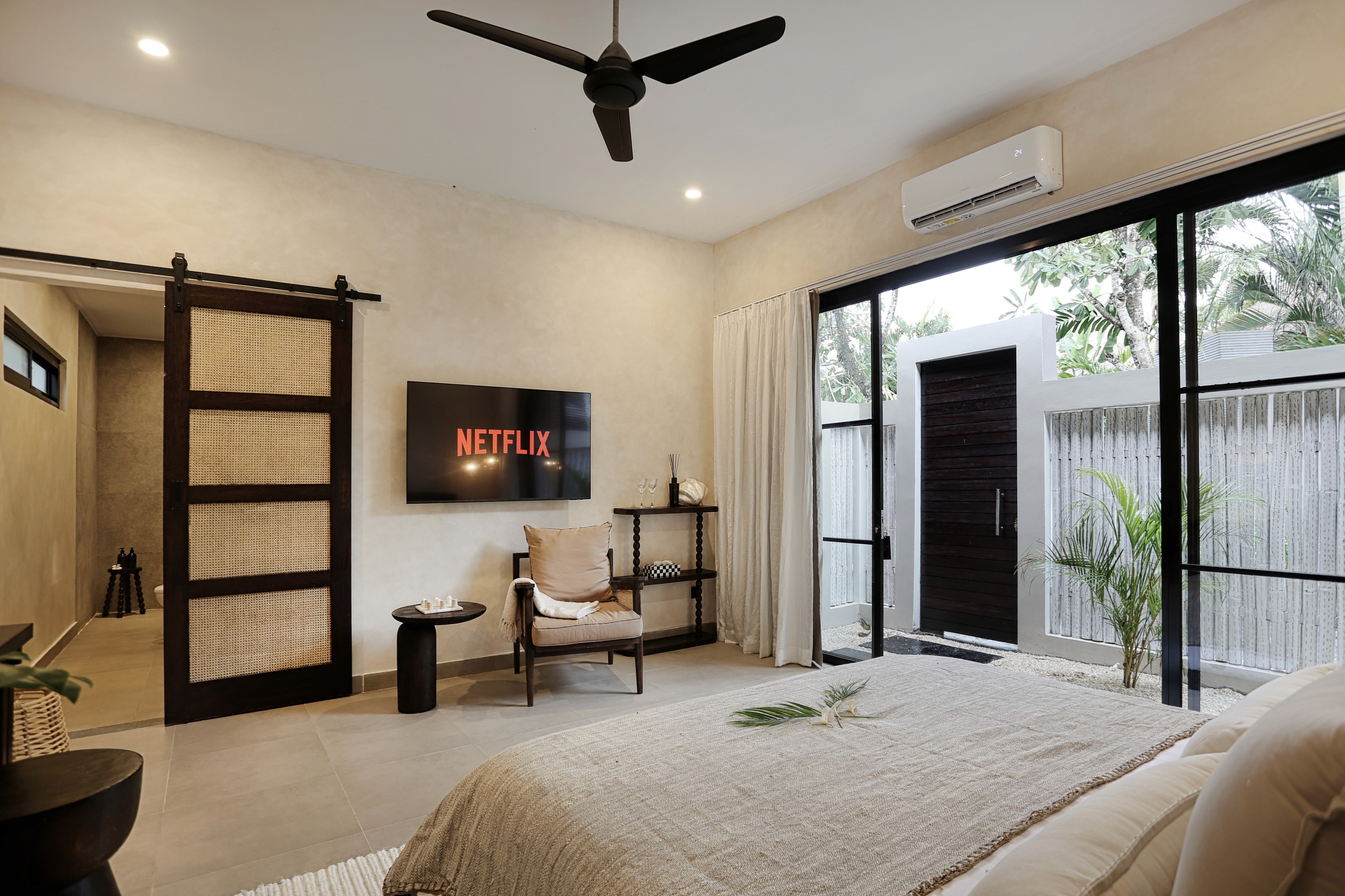 indiana-kenanga-hotal-premium-room-mana