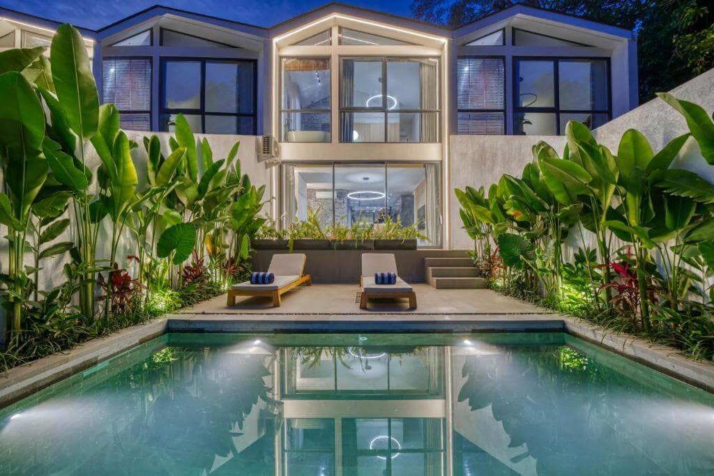 1-bedroom villa with jungle-view terrace and infinity pool in Ubud, Tegallalang