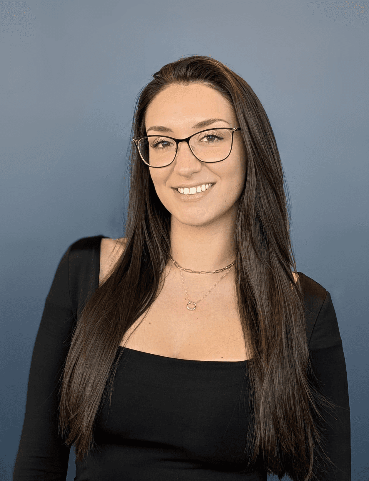 Photo of Giulia, the founder and lead designer of Bloomly Studio