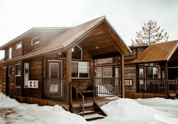 One-Bedroom Queen Loft Cabin photo 2