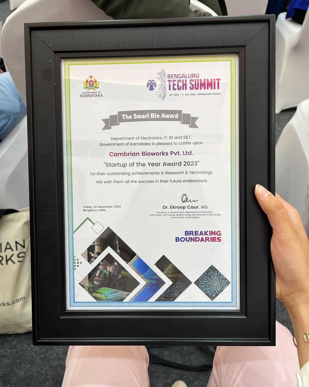 Cambrian Bioworks team receiving the Best Startup Award for innovation in genomic diagnostics and lab automation