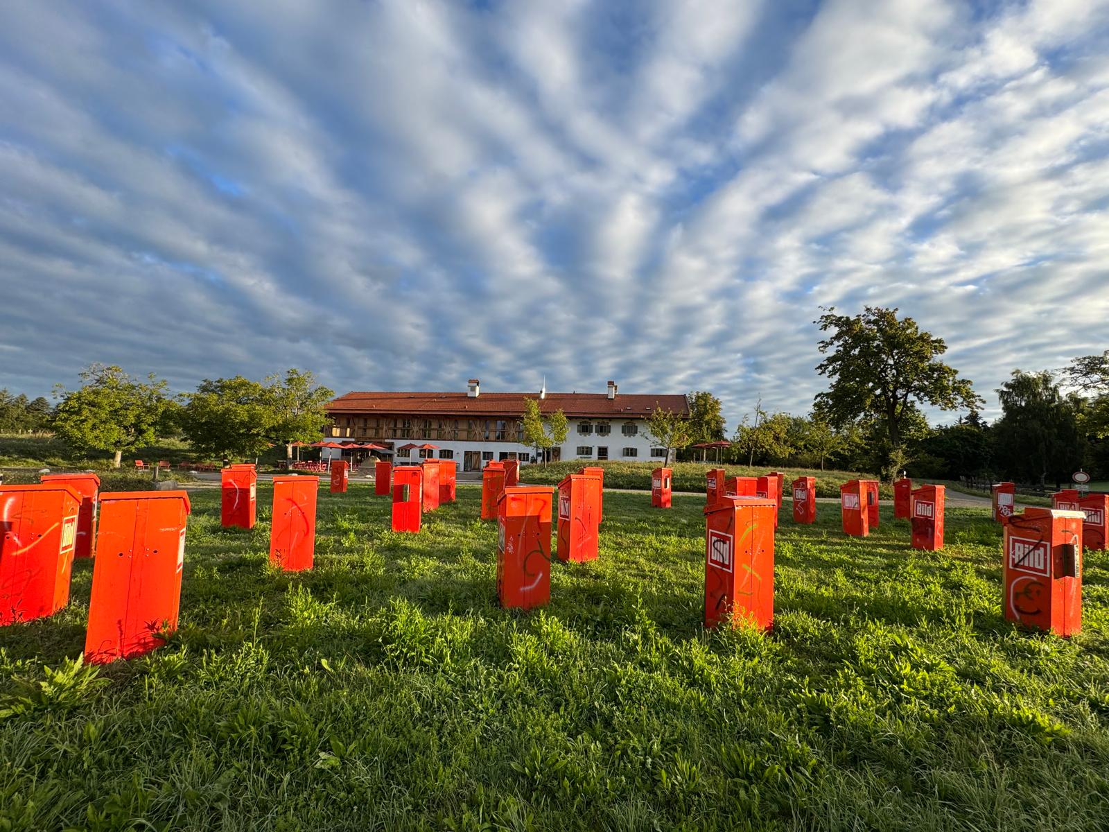 H. A. Schult: Denkmal der Printmedien
