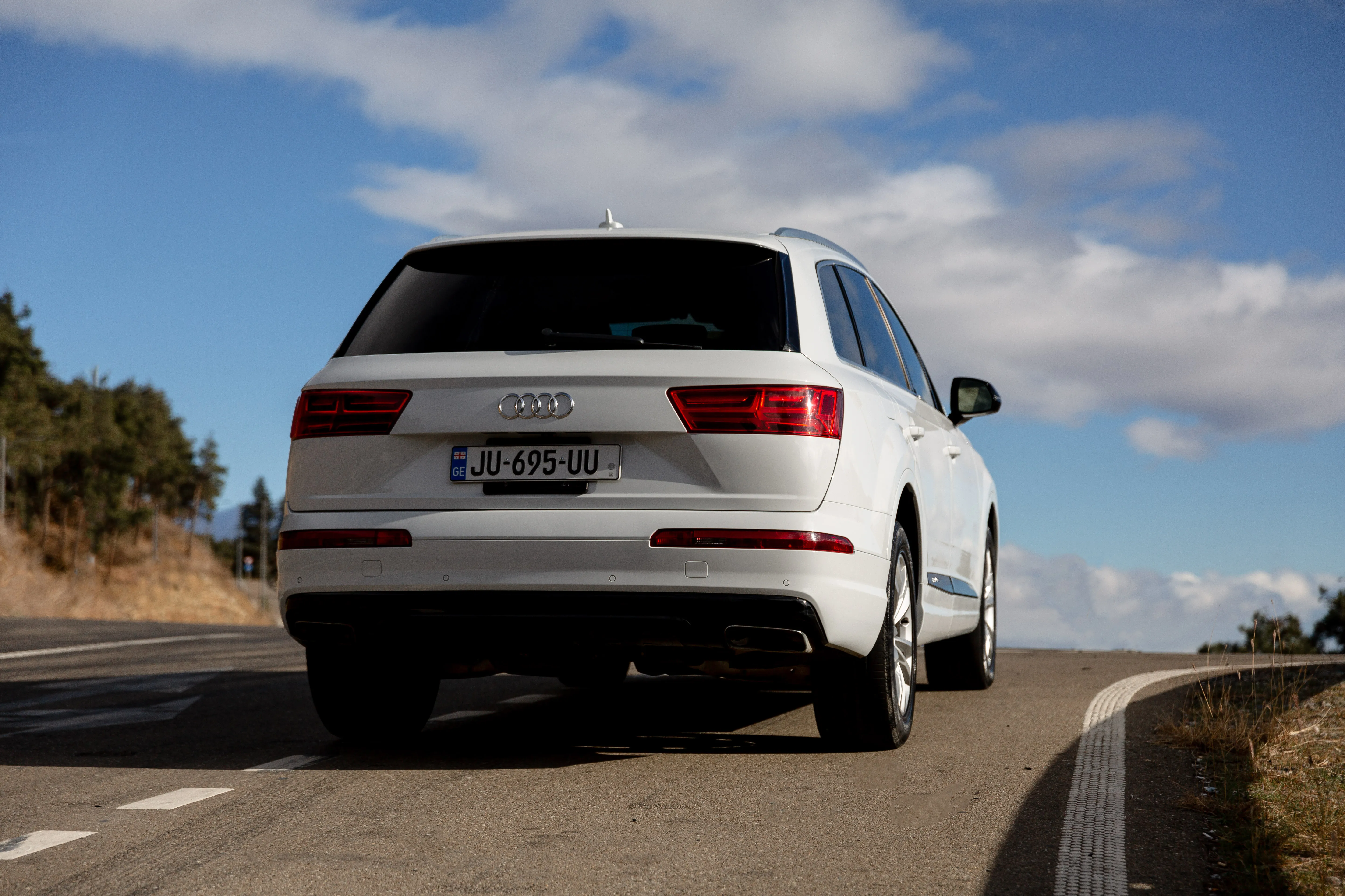Car Additional Photo 4