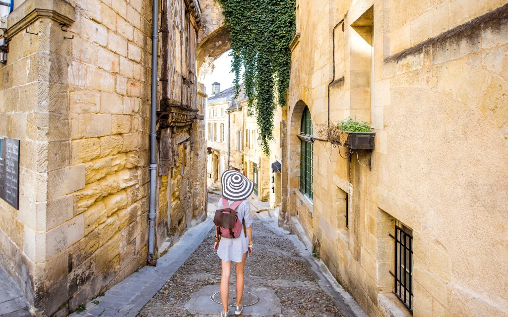 Gamlebyen i Saint-Émilion i Bordeaux i Frankrike | Expa Travel