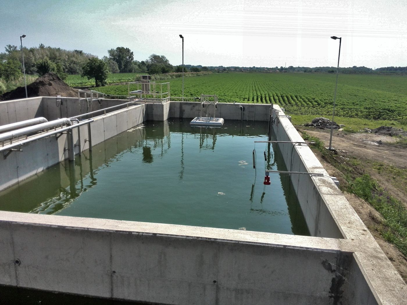 BIODEC decanter in a rectangular SBR basin at Körösladány, Hungary