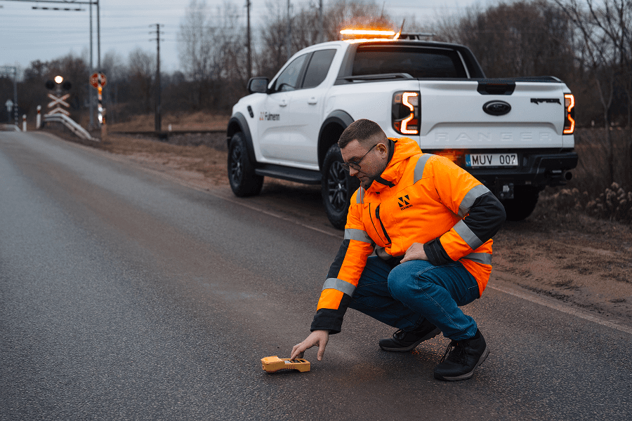 Cables and power lines height measurements