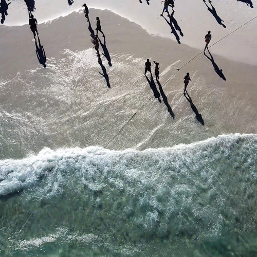 Arraial do Cabo: Tur ghidat cu barca + Transfer dus-întors + Bilete pentru prânz în Rio de Janeiro