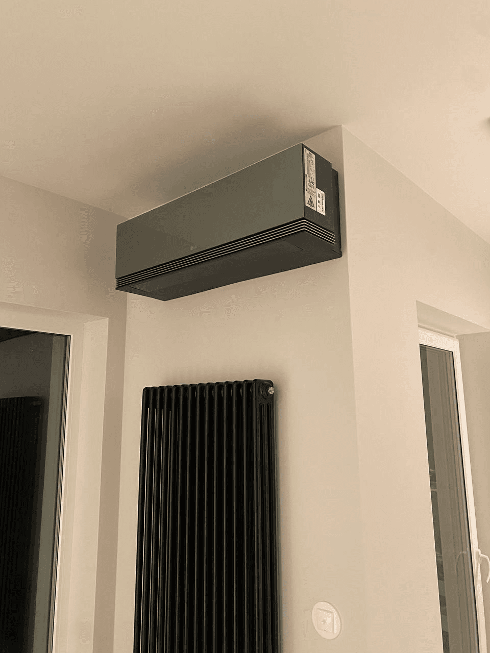 Montaż klimatyzacji split w salonie – wycena Warszawa