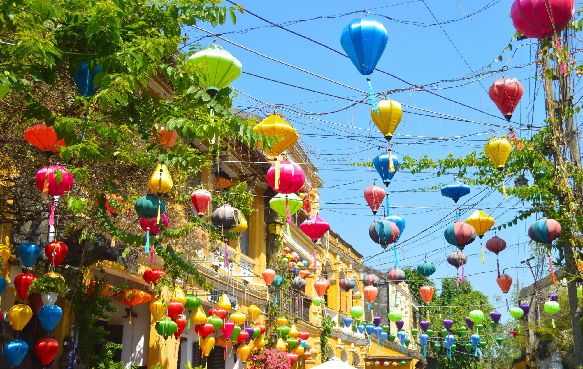 island under white sky