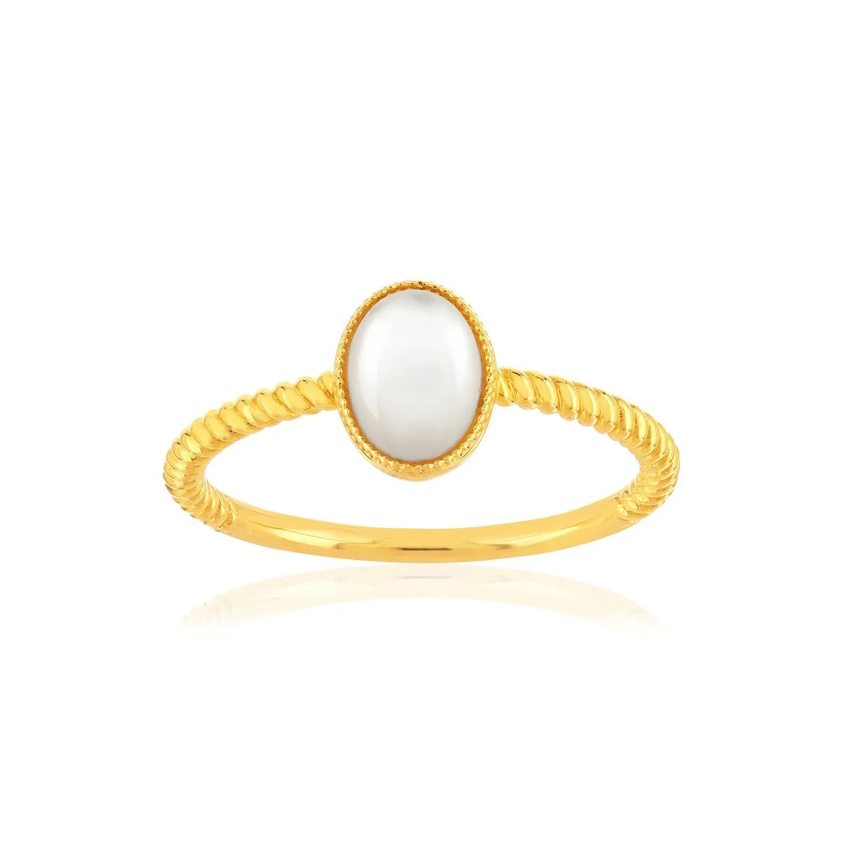 Bague en plaqué or sertie de nacre