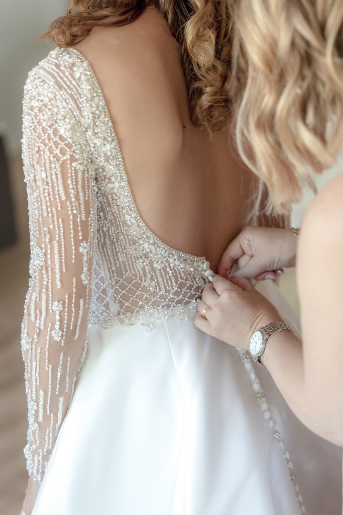 Album photo de luxe — French wedding photographer Paris — luxury wedding book France — Maison Elion — relique photographique rare — fragment intemporel — rituel artistique — photographe mariage haut de gamme — Seine-et-Marne 77 — album mariage bespoke sur mesure — timeless photography France — image symbolique — luxury French wedding photography