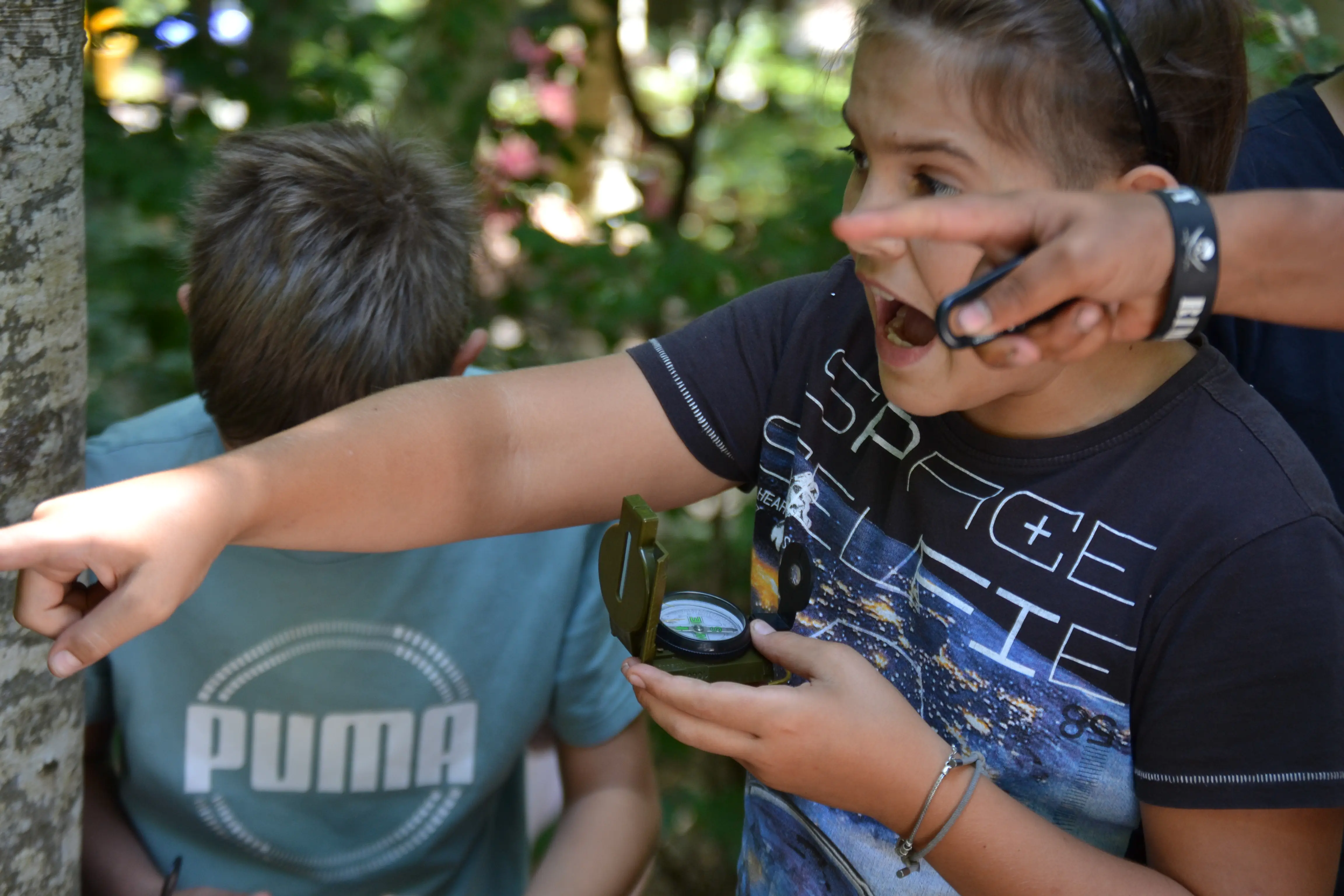Andrea Modesti, istruttore di survival e bushcraft, esperto in campi avventura per ragazzi e corsi di sopravvivenza outdoor