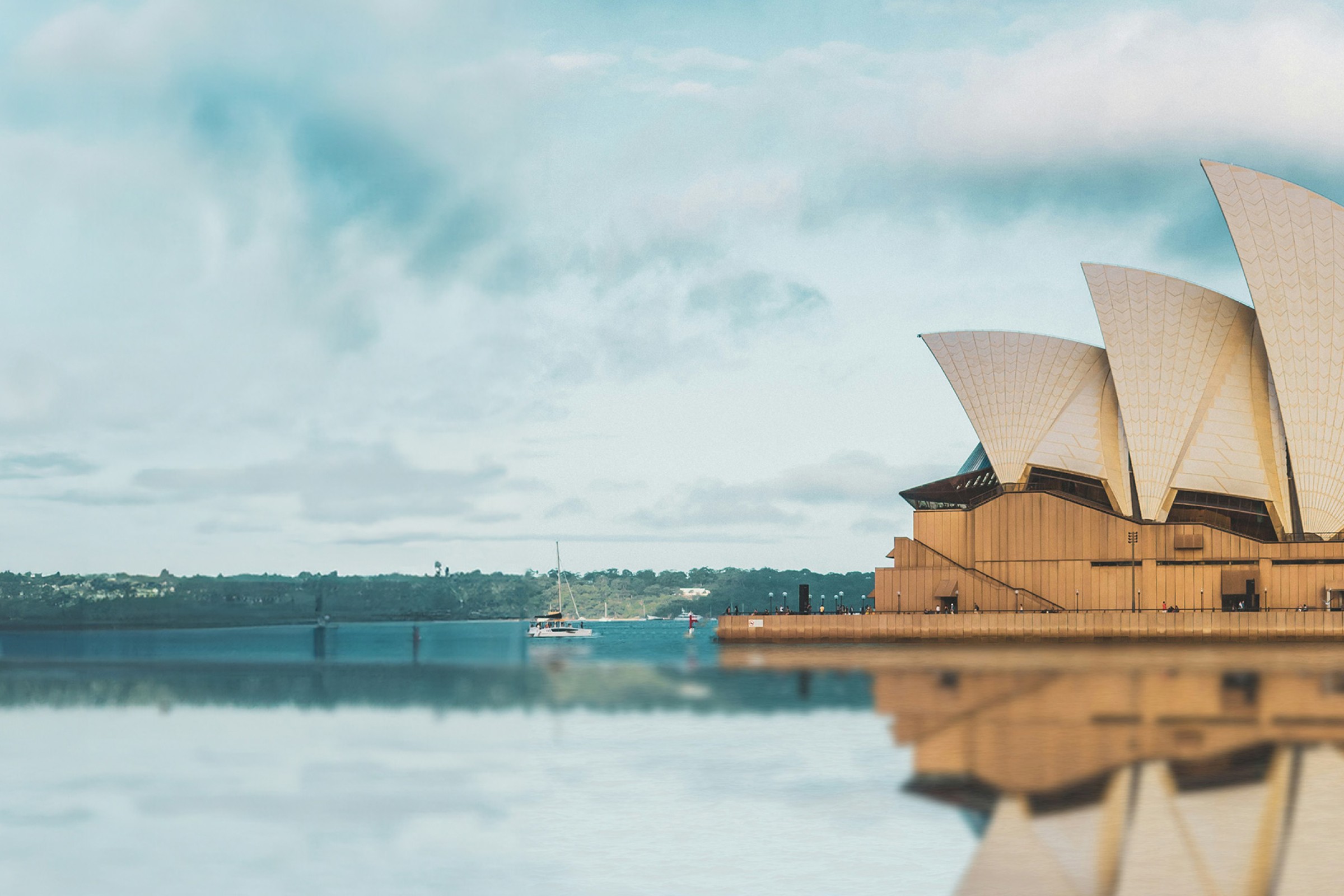 Sydney Opera House on a clear day, representing Farahs Legal’s location in the heart of Sydney’s CBD.