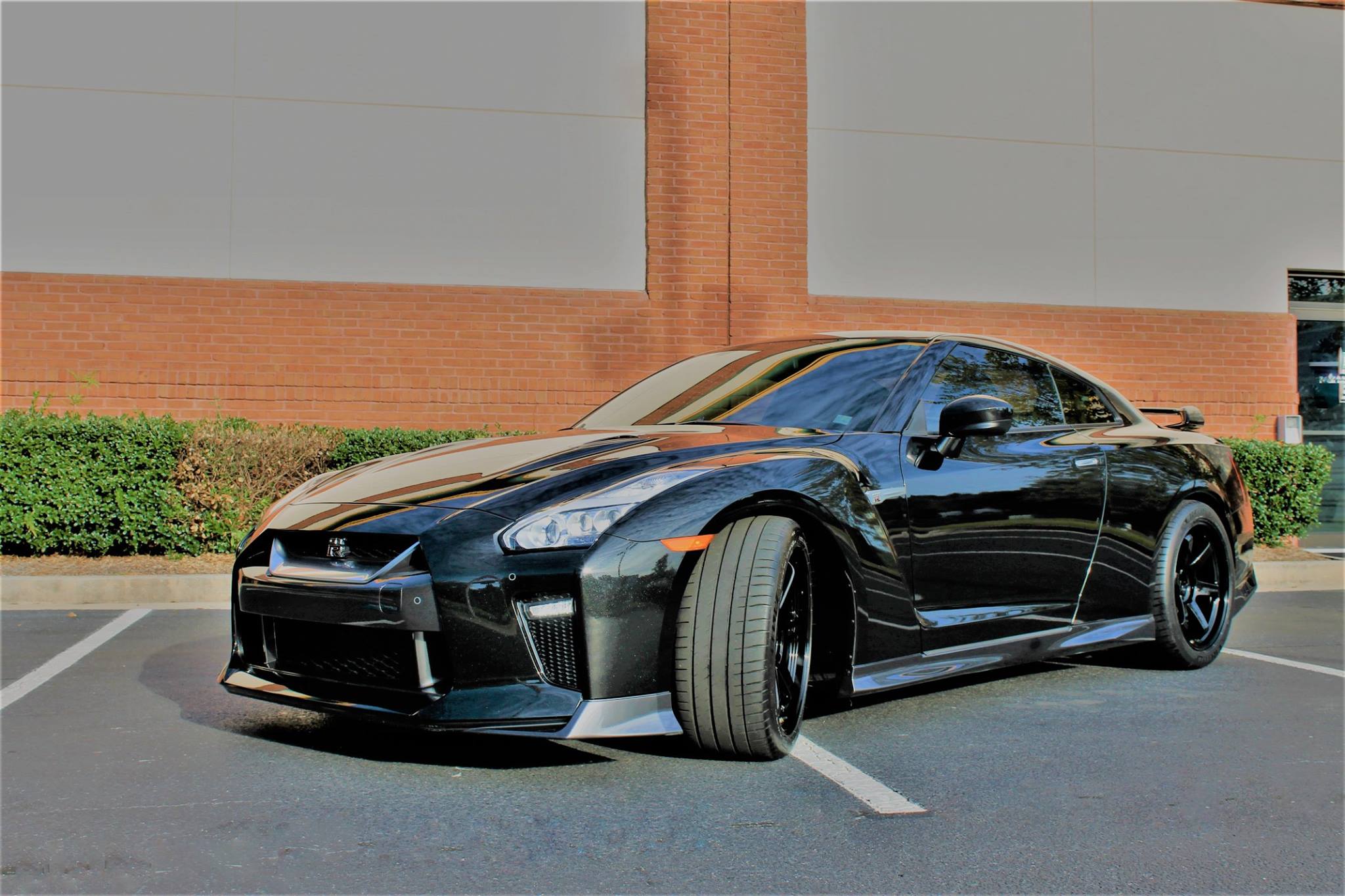 people near TAj Mahal