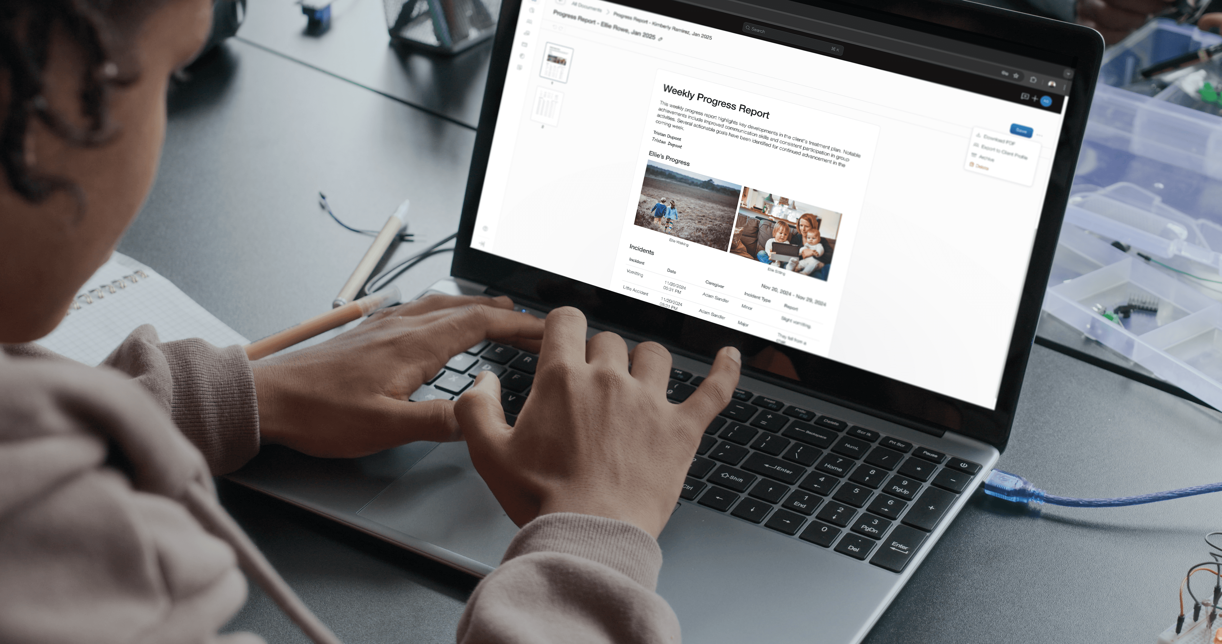 A women using Giv on her laptop.