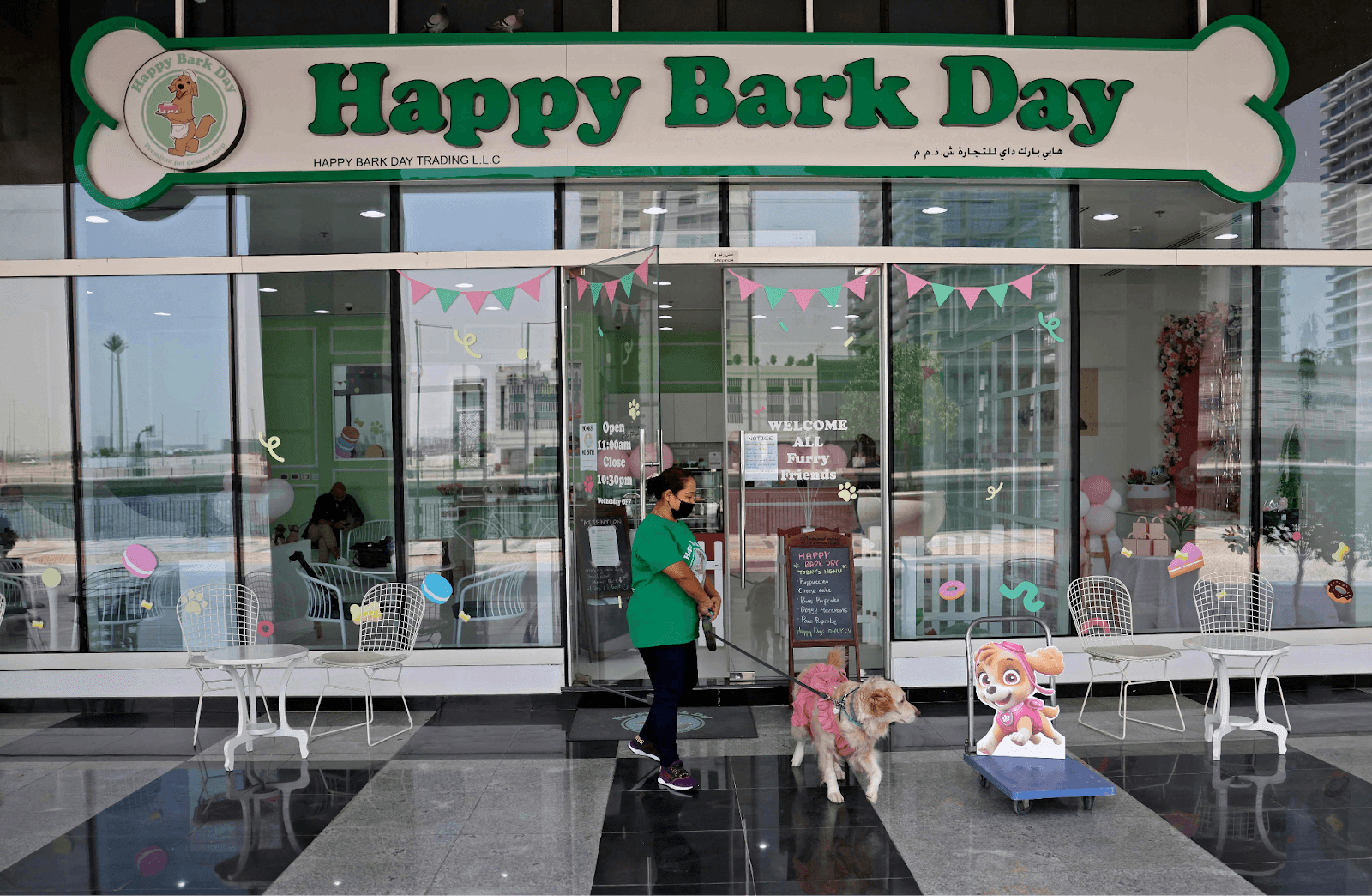 Exterior of Happy Bark Day, a pet-friendly restaurant and café for dogs and cats.