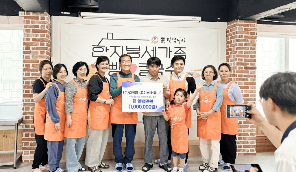 white plastic bottle lot