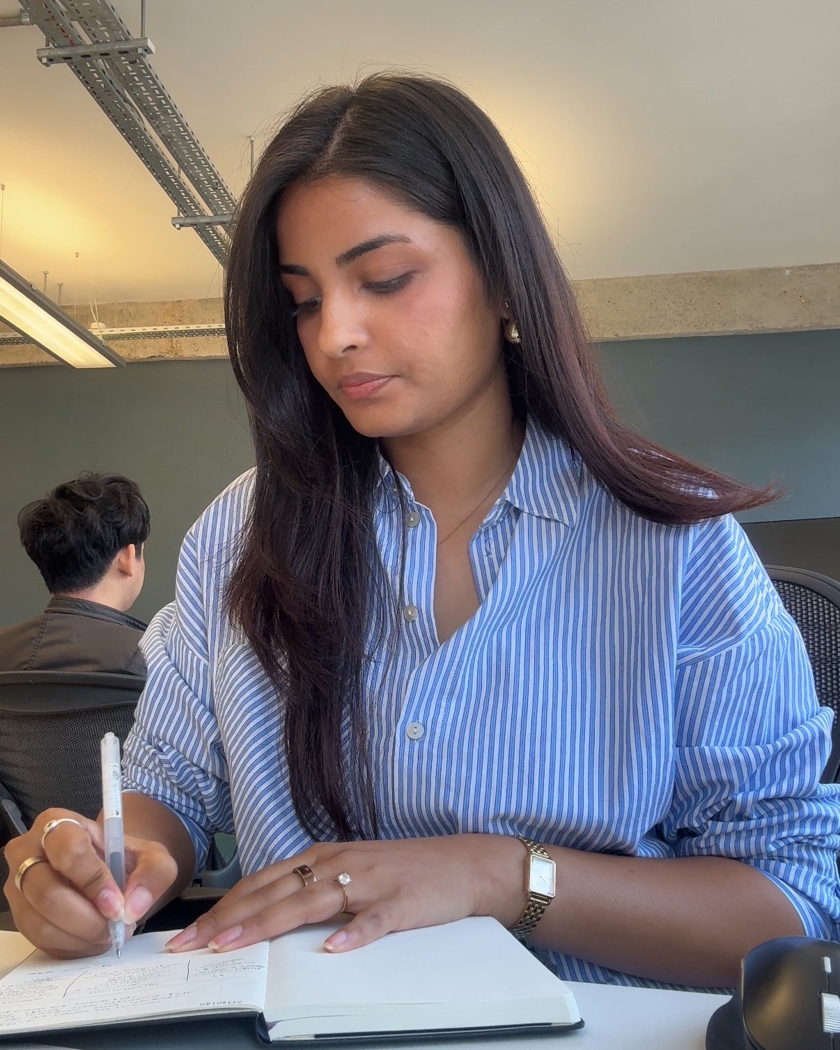A view of the top of the eiffel tower