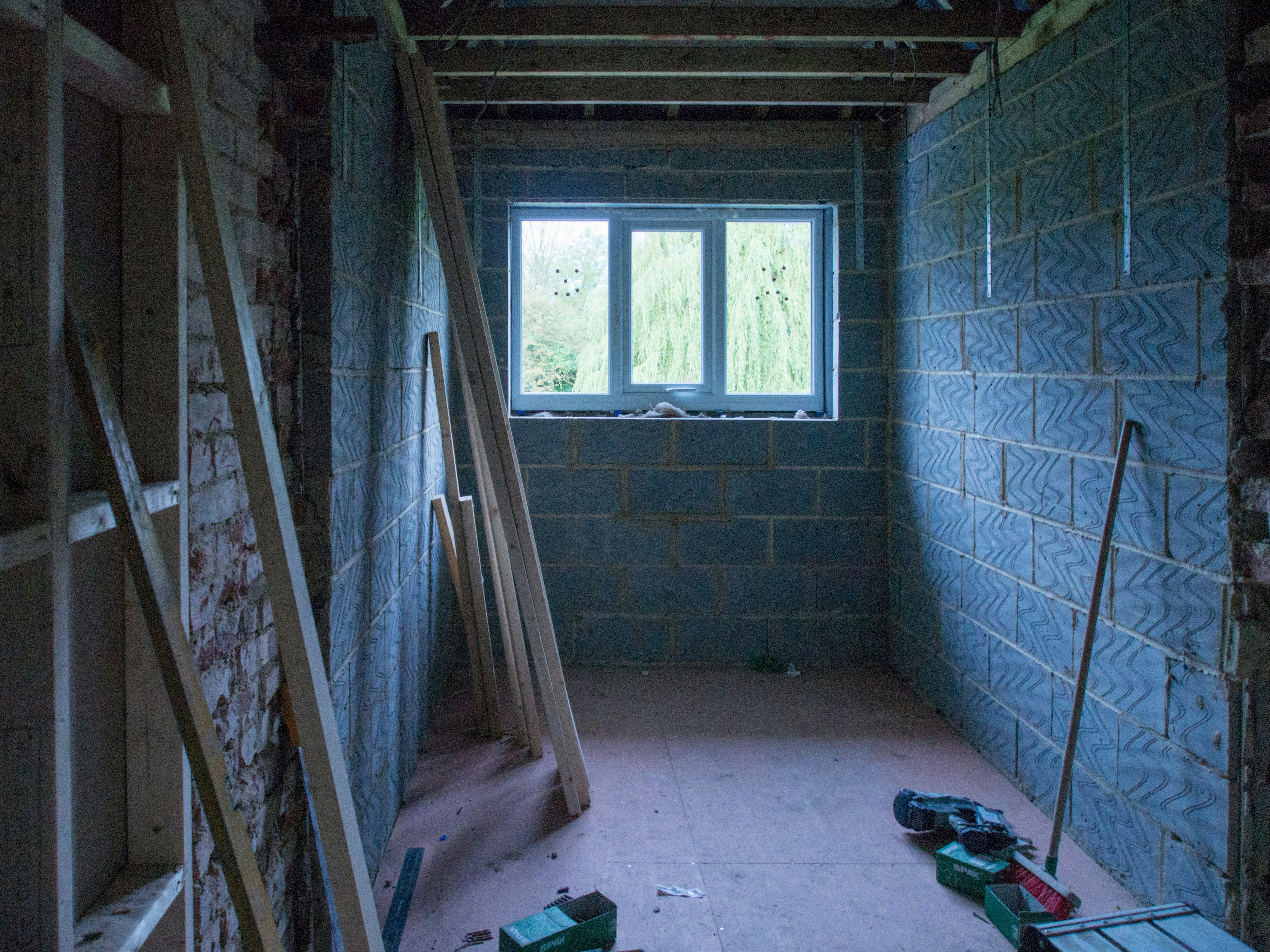 Modernisierung & Elektroinstallation