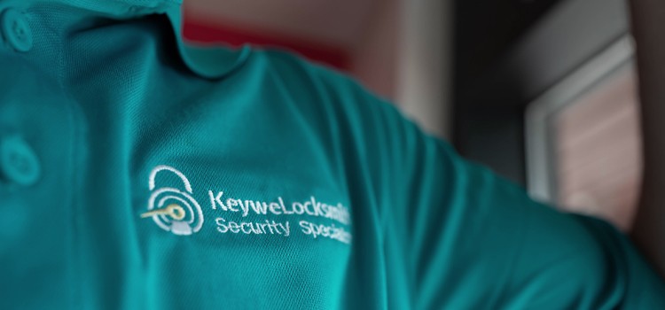 keywe locksmith technician shirt