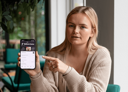 Suzanne die uitlegt hoe business center van TikTok werkt