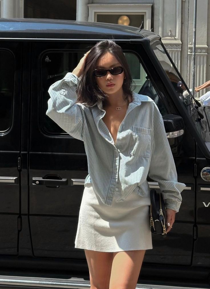 Coach explaining something to an athlete