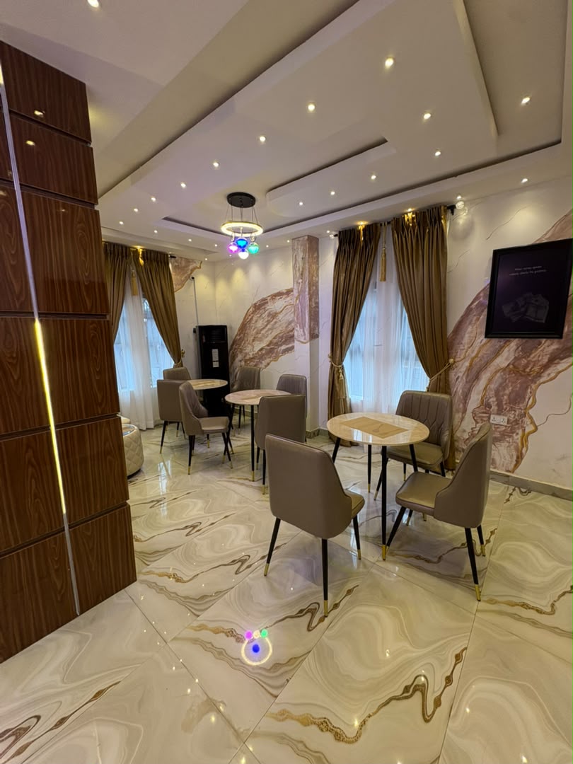 Authentic Exclusive Gold Coast Hotel & Suites photograph