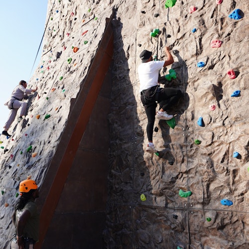 บัตรเข้าชม Fujairah Adventure Park: ทัวร์ Action Tower ในฟูไจราห์