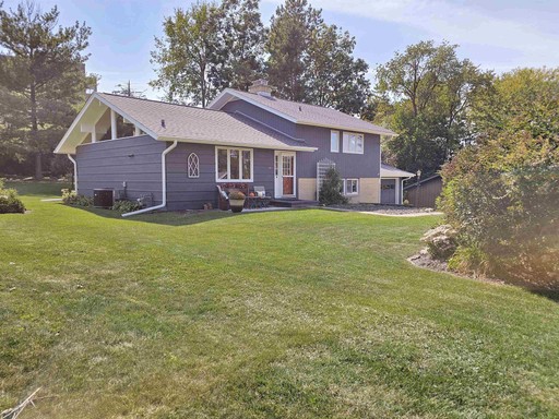 65 Preston Drive, Platteville, front photo