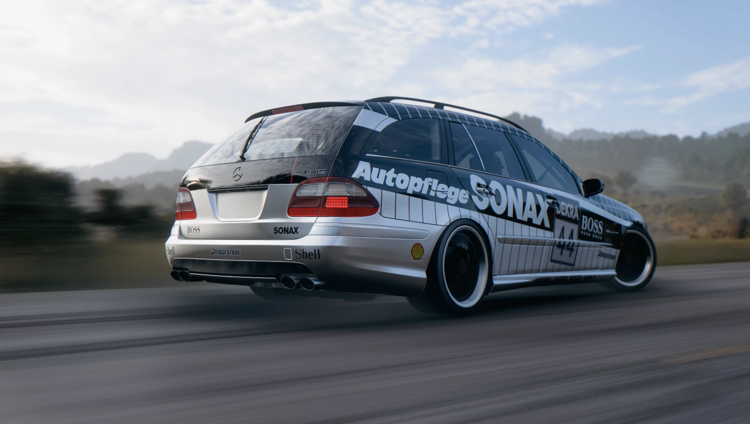 Mercedes Benz E55 AMG Wagon 2006 - Hugo Boss DTM
