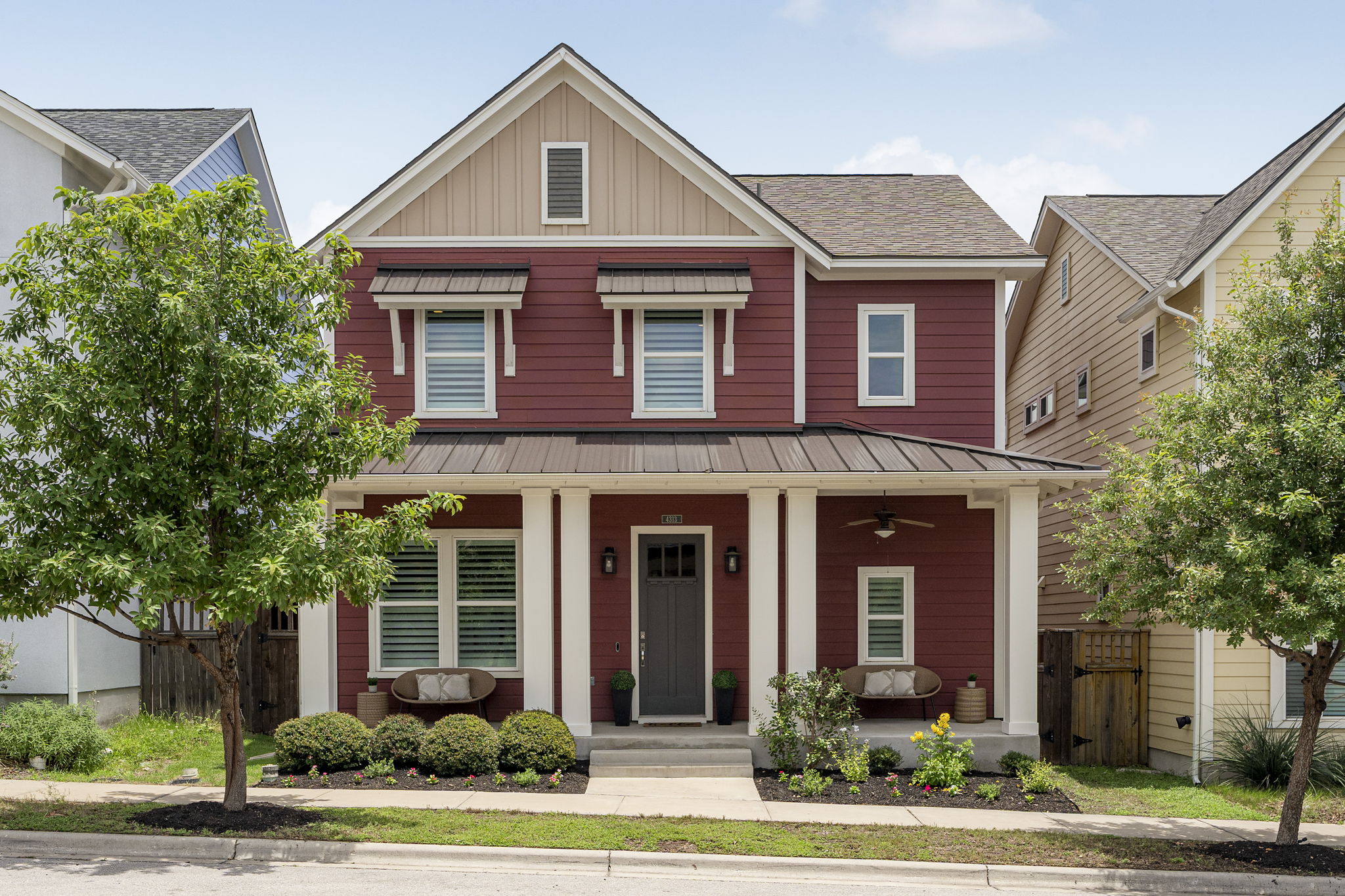 4313 Vaughan St. Exterior