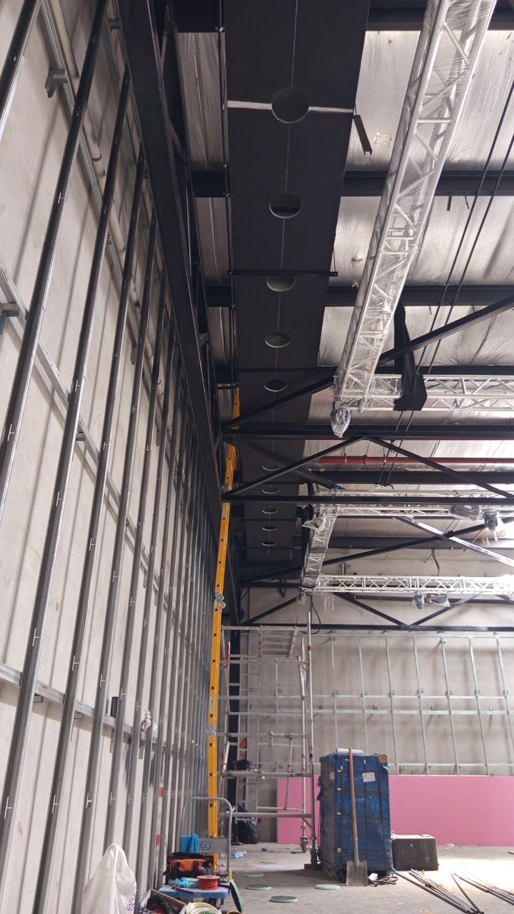 Duct installation in an Al Qusais dance studio hall.