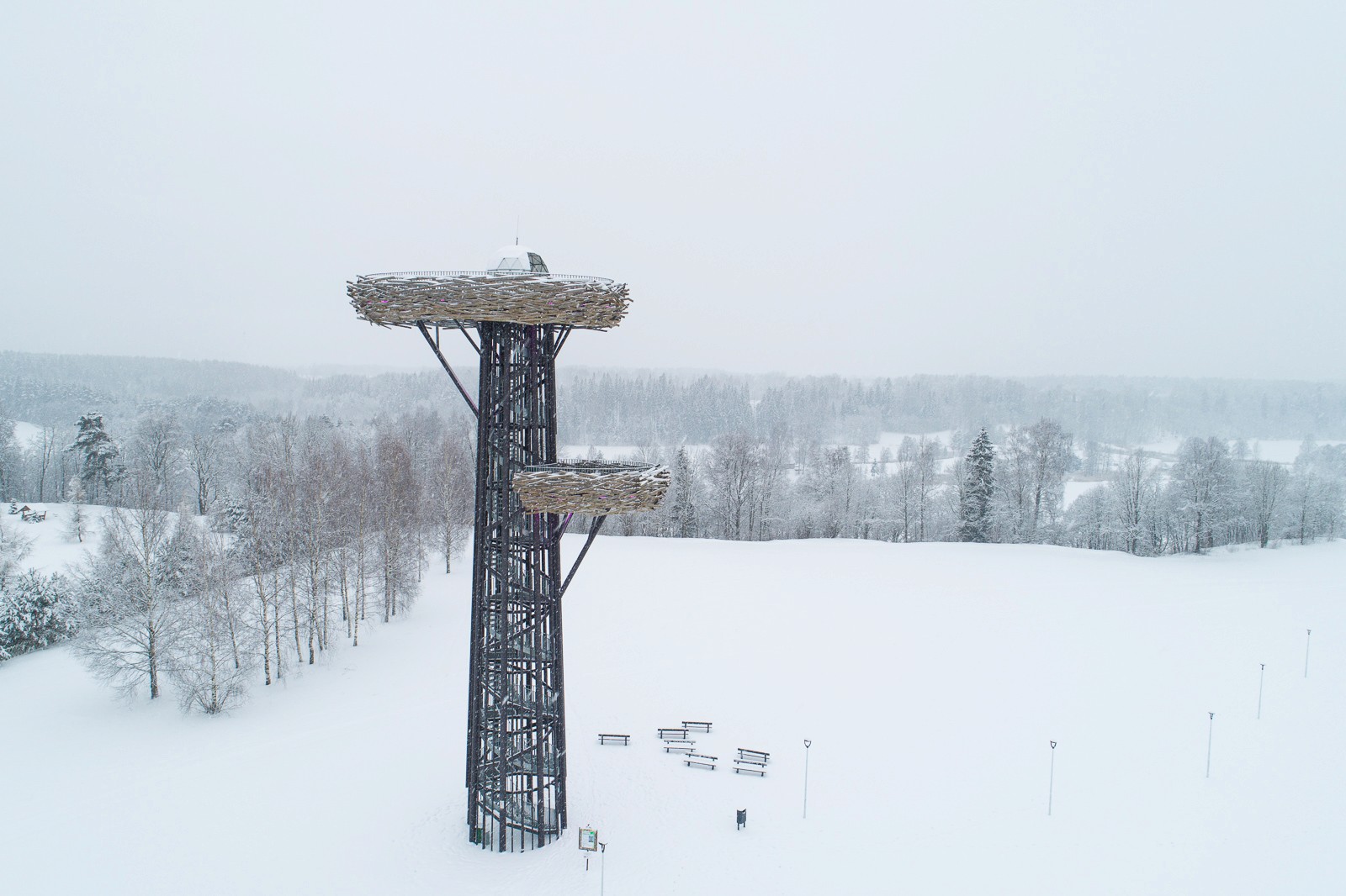 Pesapuu vaatetorn Rõuge Ööbikuorus