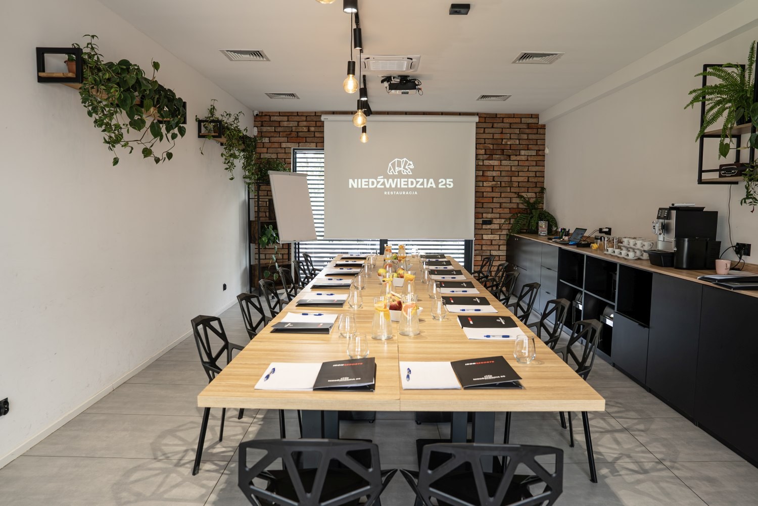 Sala szkoleniowa Niedźwiedzia 25 – miejsce na szkolenia i team building