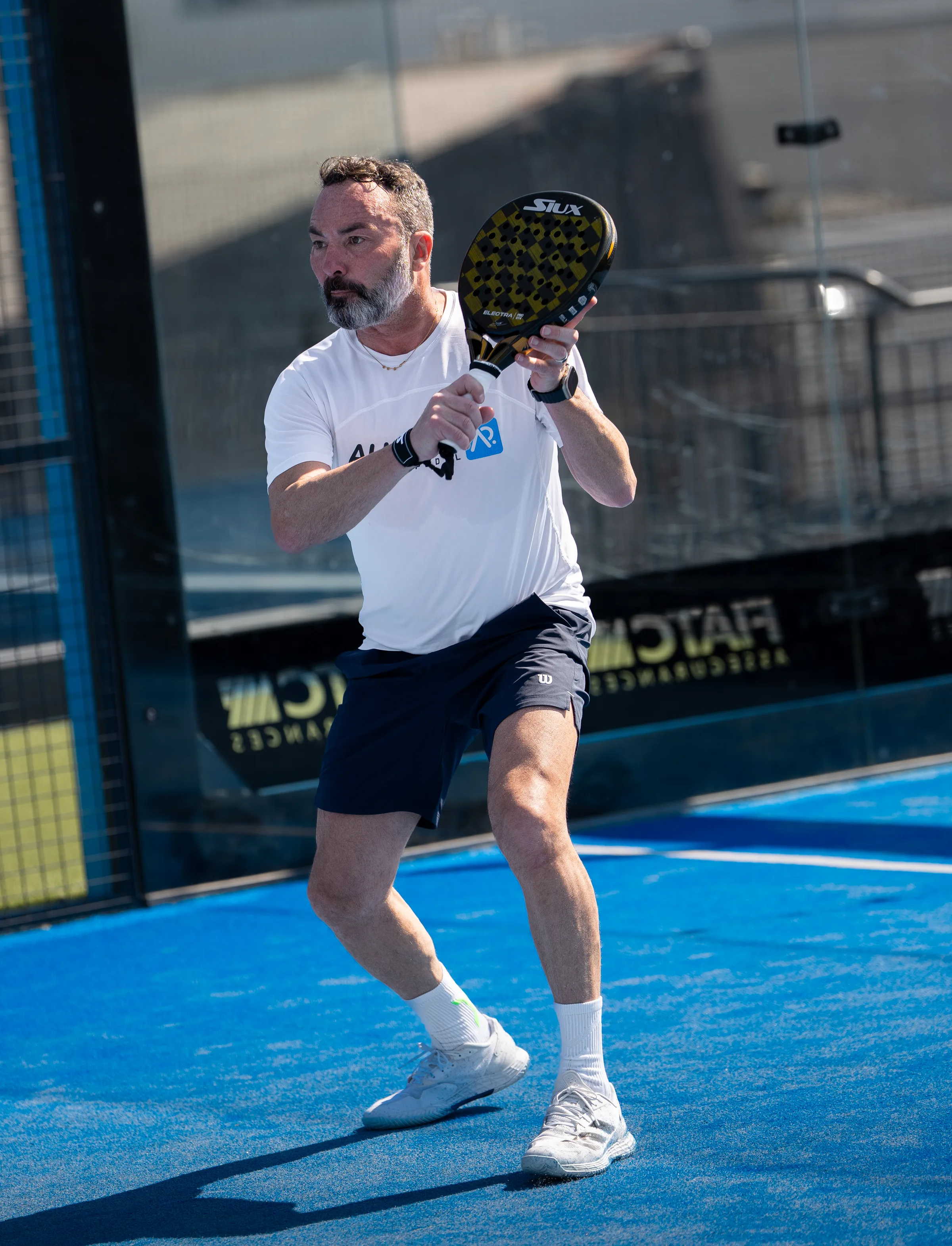 Momento de tensión en Aurial Padel Cornellà el 25 de marzo de 2026, foto de Nolan Pardo