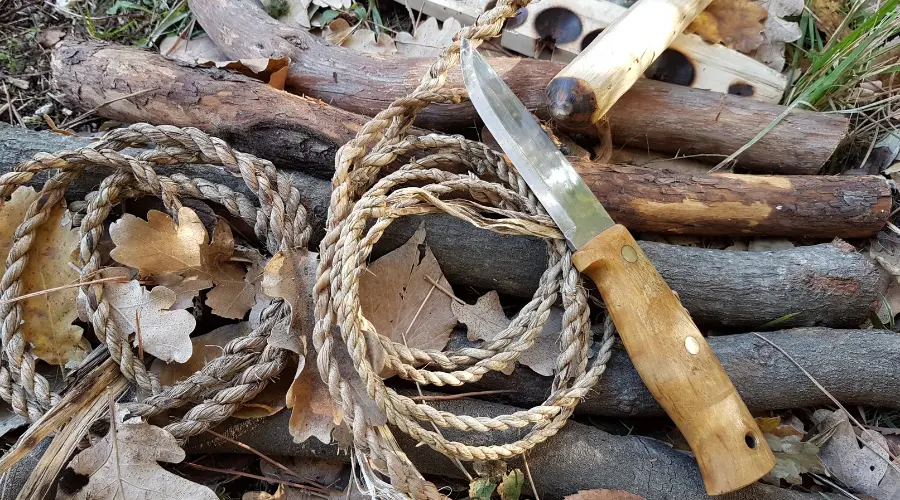 differenza tra bushcraft survival e sopravvivenza & educazione indigeno primitiva