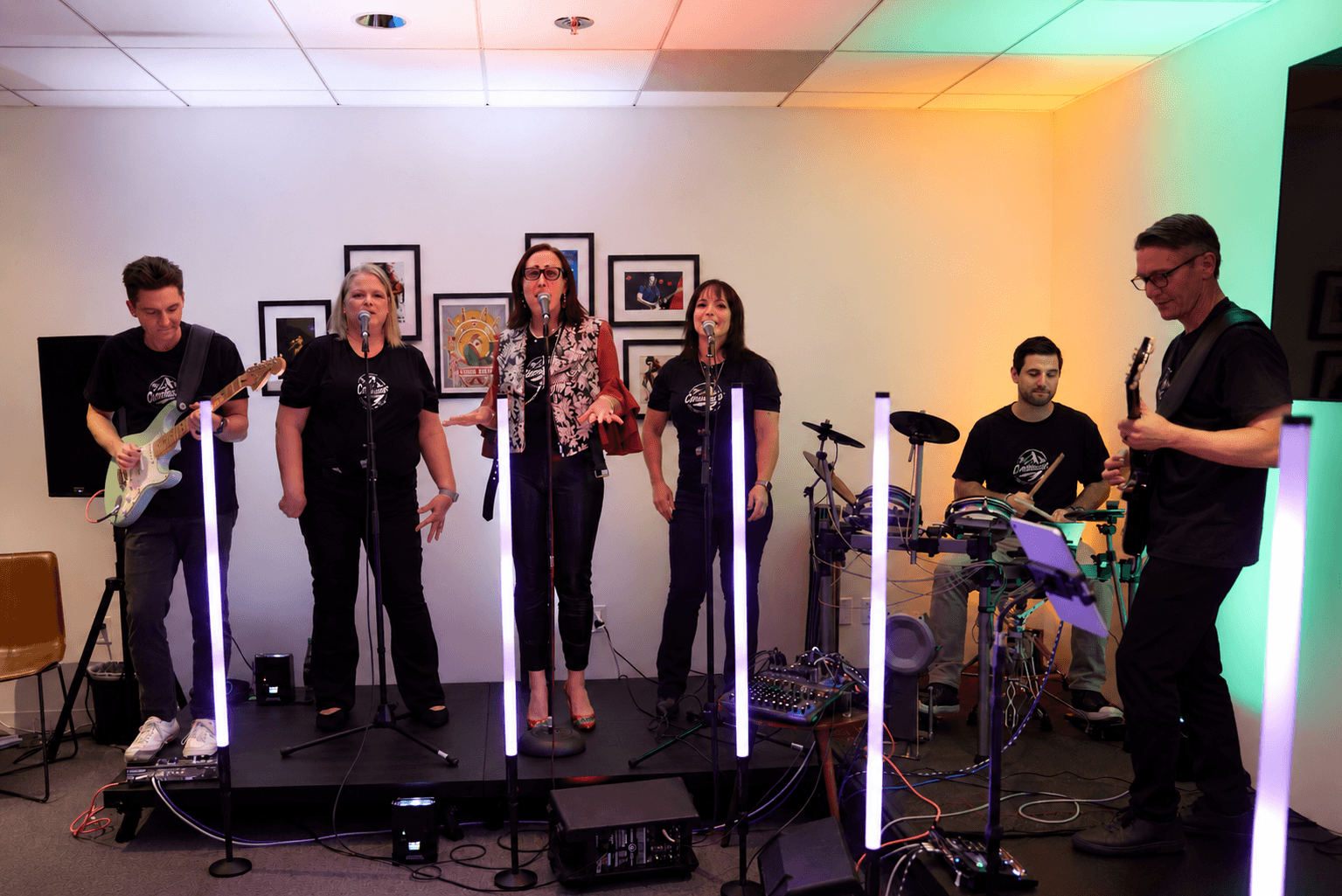 The Cliffhangers rehearsing together