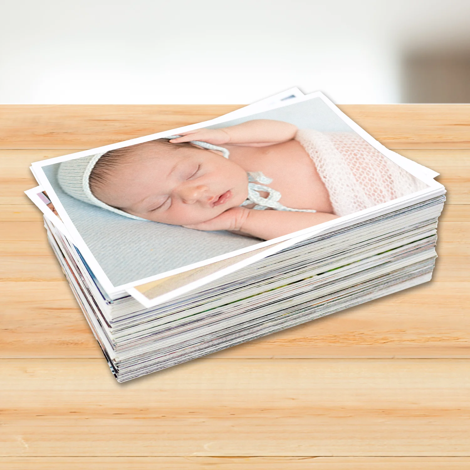 Fotolivro de capa dura no tamanho 21x30cm aberto e fechado em loop.