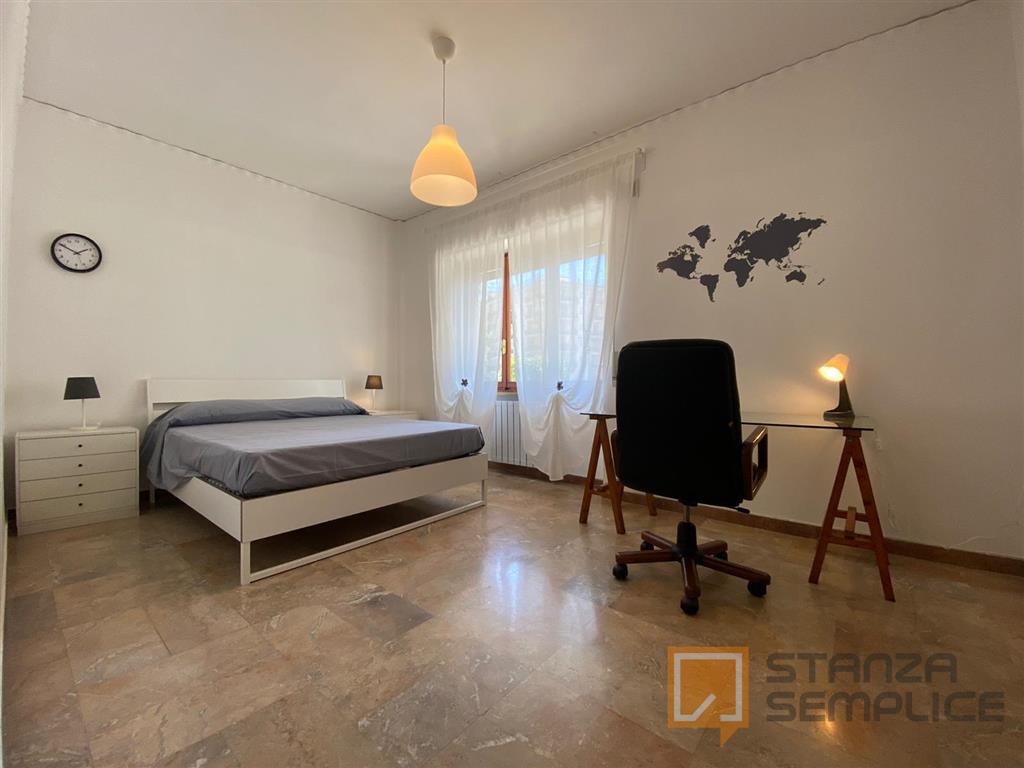 Stanza di 15 mq in Via Gabriele Jannelli, Napoli