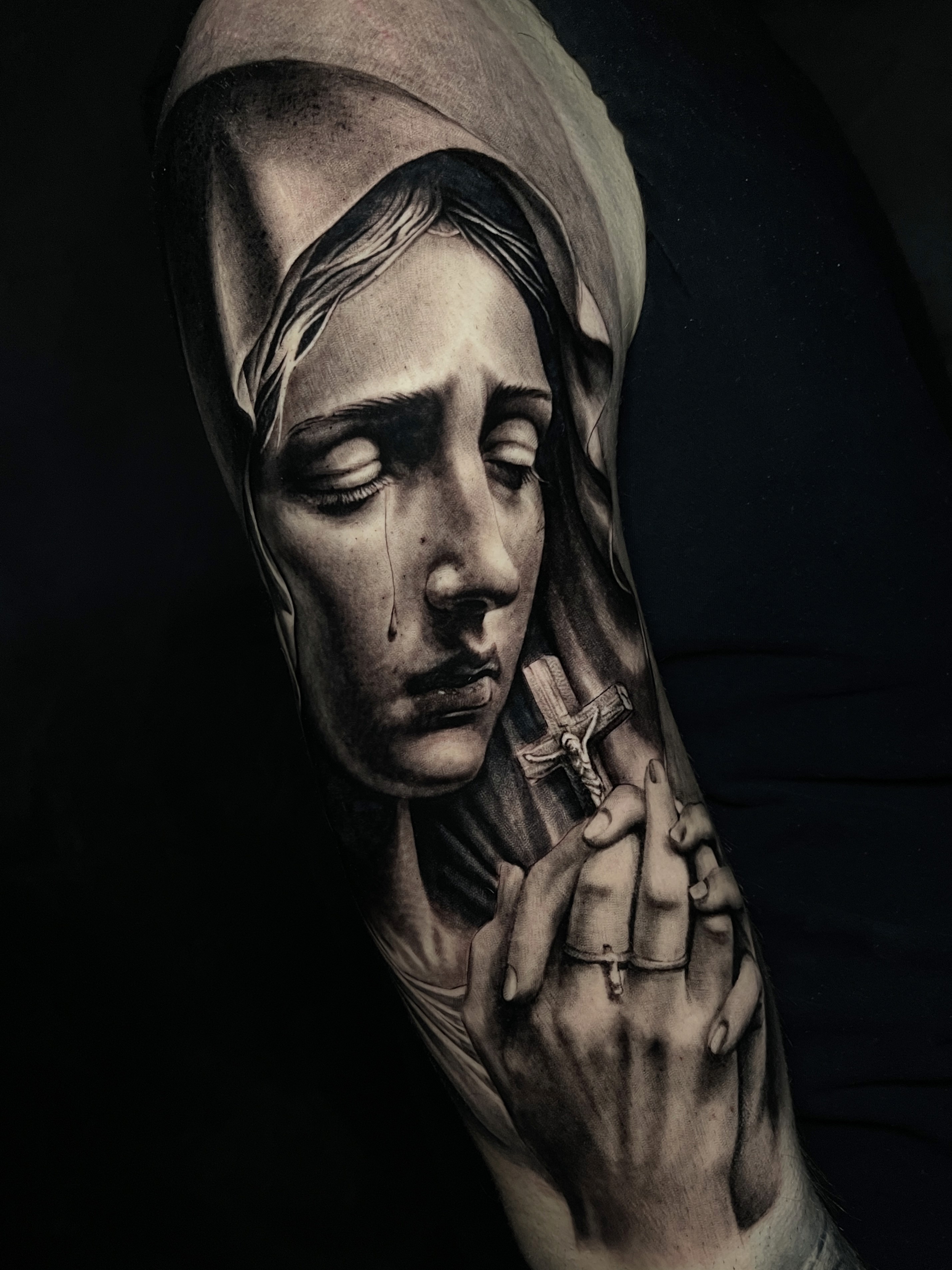 tatuaggio in stile lettering