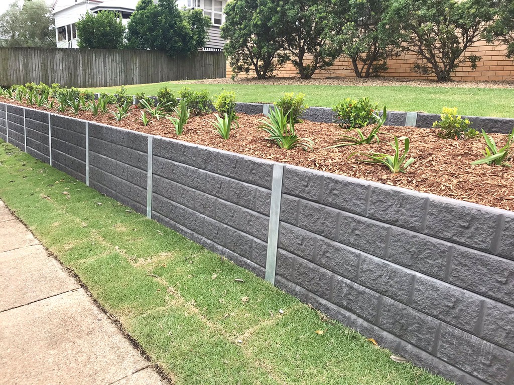 Beautifull Retaining Walls With Garden All Aspects Landscape