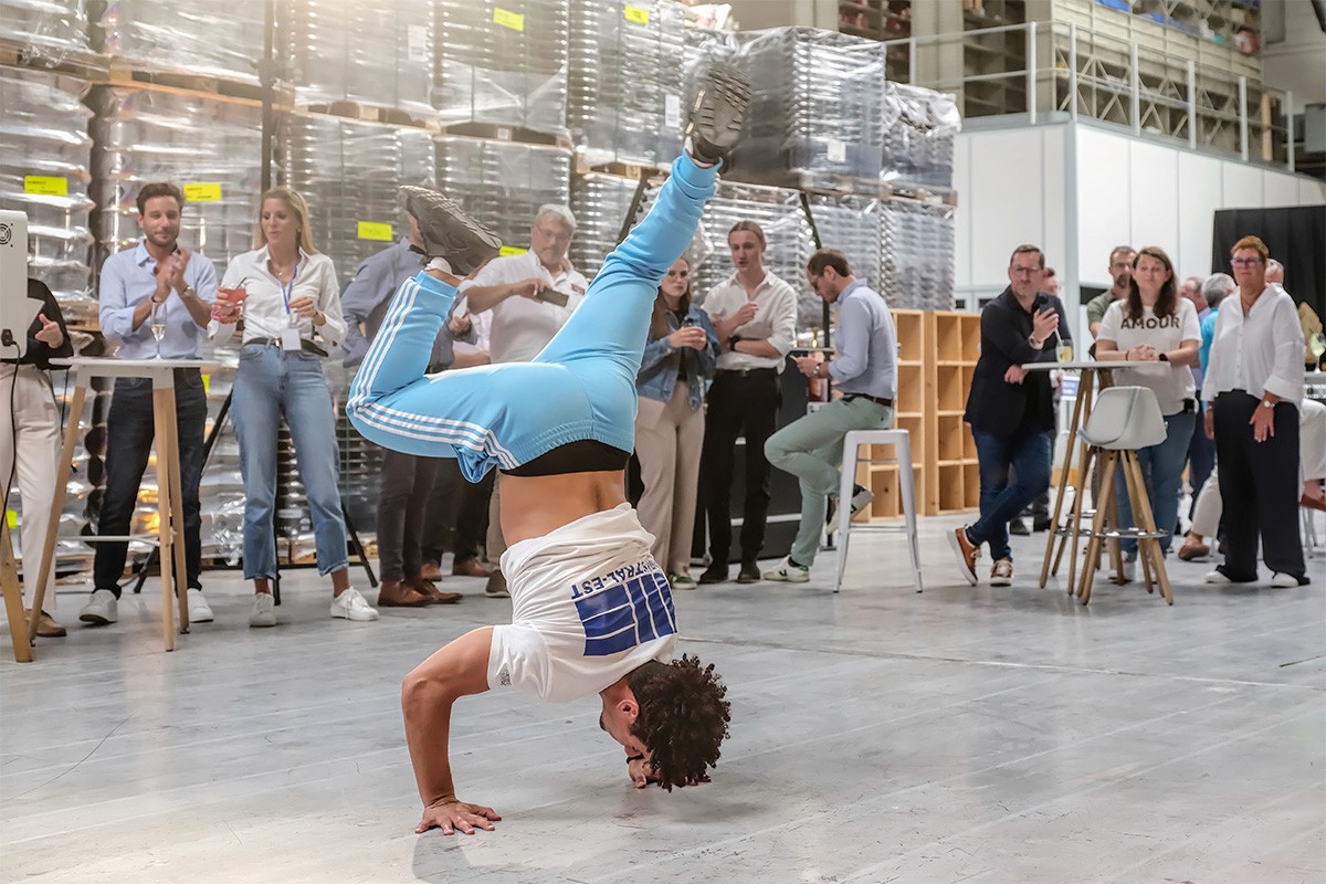 Danseur lors d’une convention d’entreprise Theodore 2025 — photographe corporate Lille | Anteale Yann Manac’h