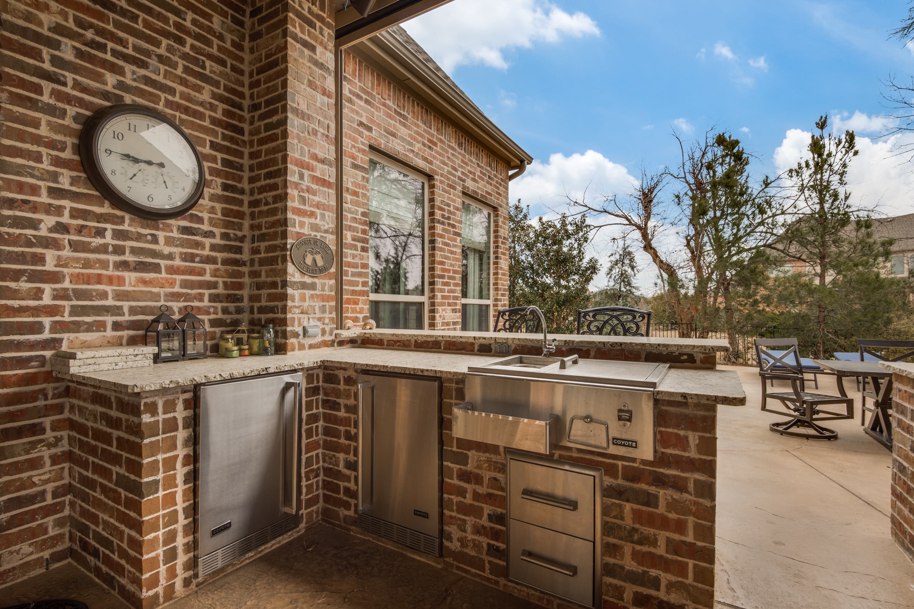 luxury outdoor kitchen remodel