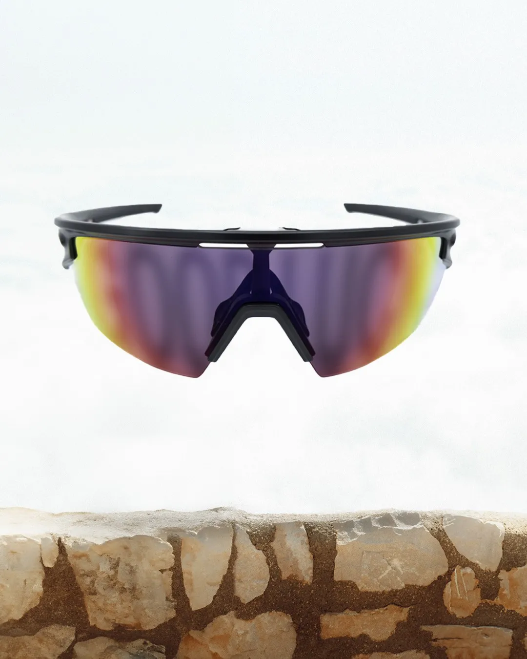 Mise en valeur produit des lunettes de soleil cyclisme Oakley et création d'assets de jeux-concours.