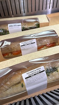 Labl.it labels on a pre-packed baguette
