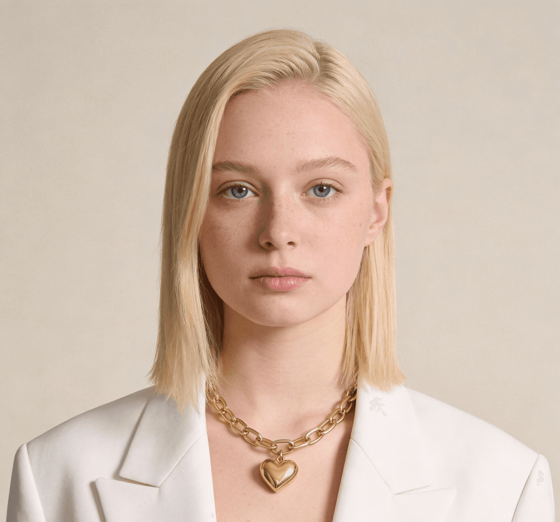 Potrait of a lady with blonde hair