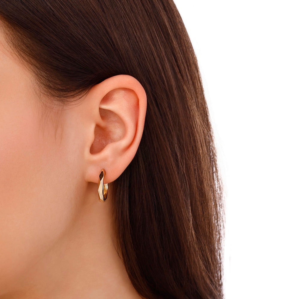 Assos Pırlanta 14 Ayar Altın Geometrik Kesim Halka Küpe Modeli