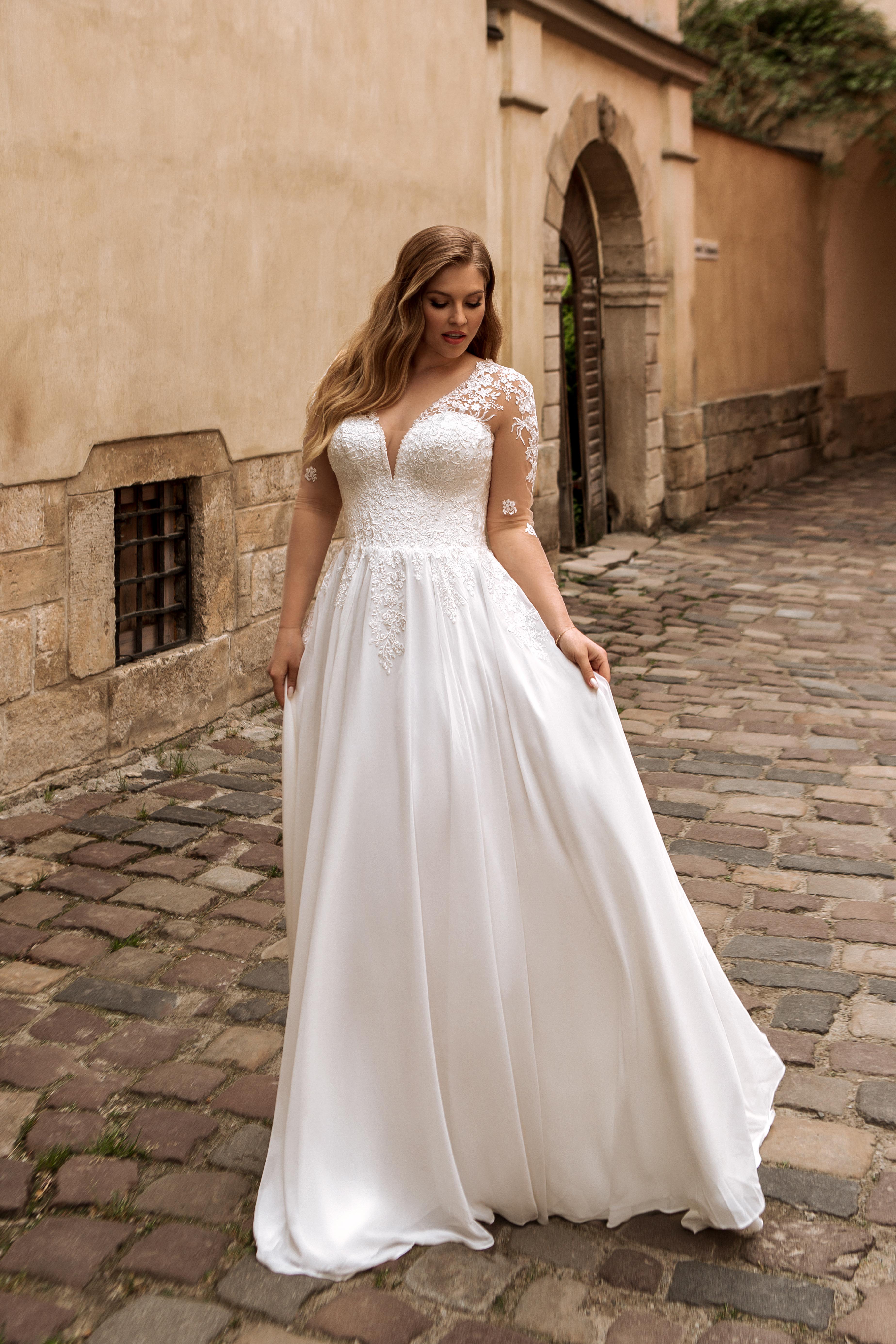 Hochzeitskleid in Curves Größen