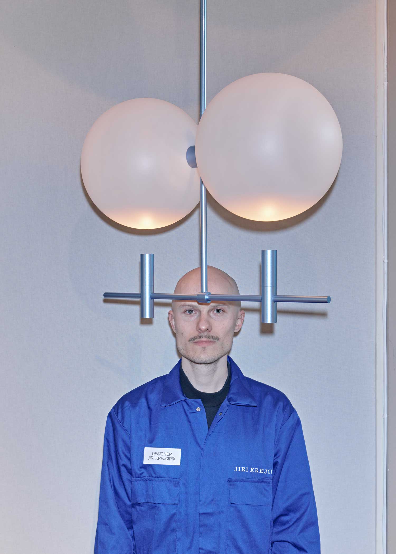 luna-io2-horizontal-luninaire-salone-satellite-exhibition-jiri-krejcirik