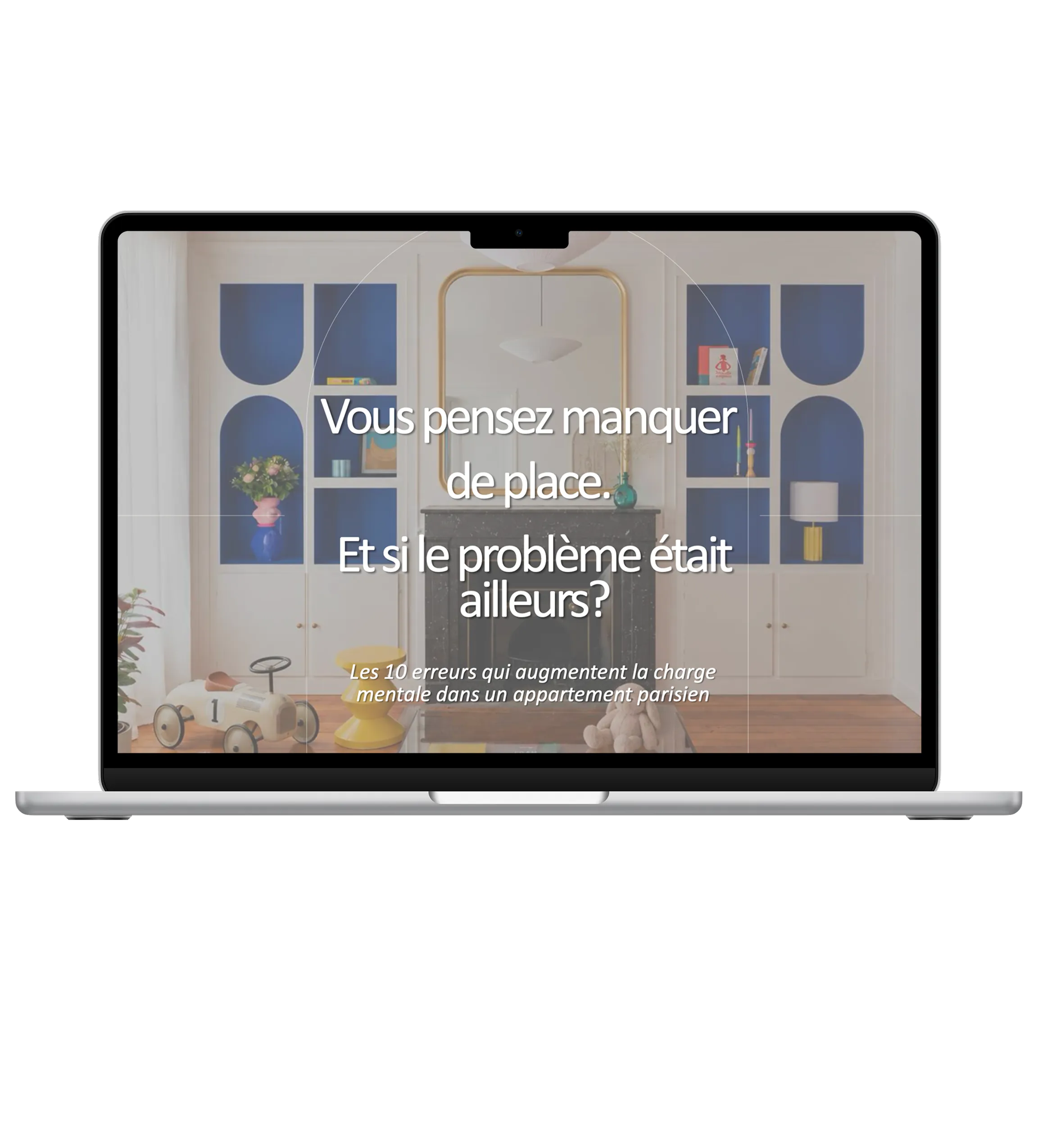 ordinateur ouvert avec le guide 10 erreus à éviter pour gagner de la place 